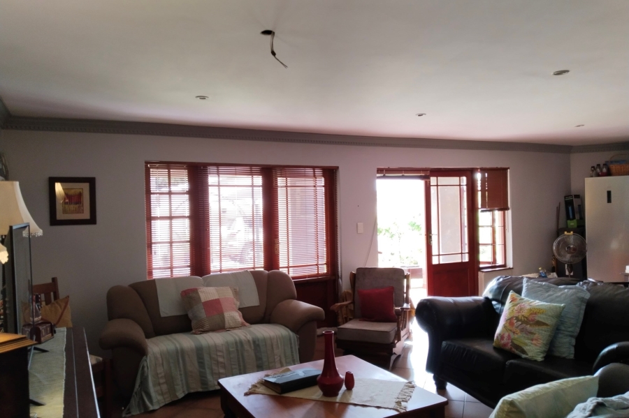 5 Bedroom Property for Sale in Meerhof North West